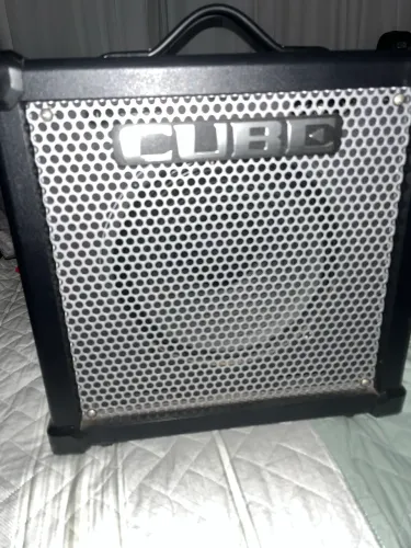 Amplificador Roland Cube 40GX