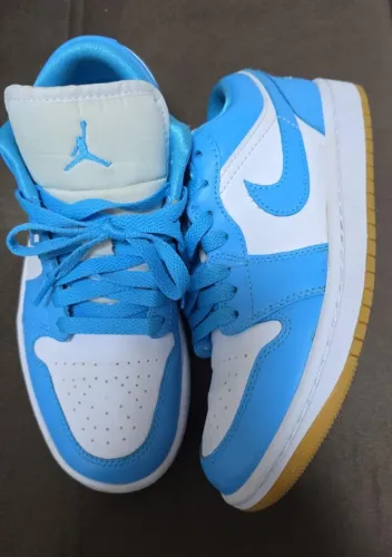 Tênis Nike Jordan Retro