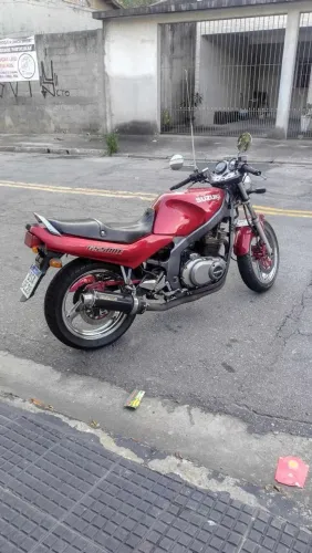 Suzuki GS500 baixa quilometragem