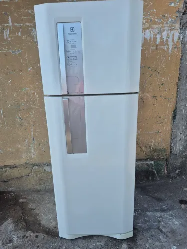 Geladeira frosfree Electrolux top 459 litros e grande funciona perfeitamente