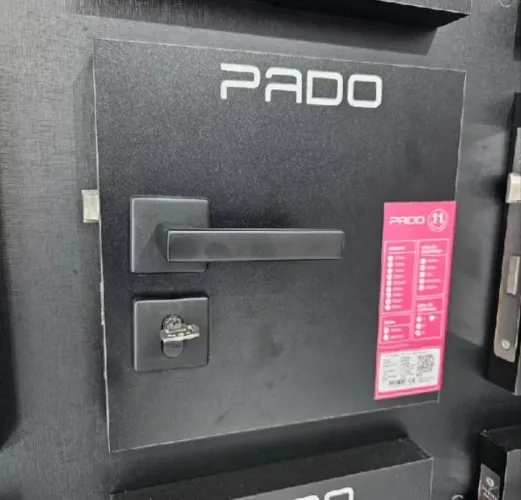 Fechadura de porta preta da pado novas