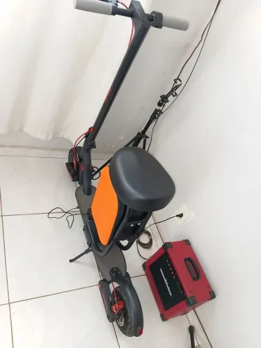 Patinete eletrico AMZY 350W Potência 10 ah Bateria super economy.