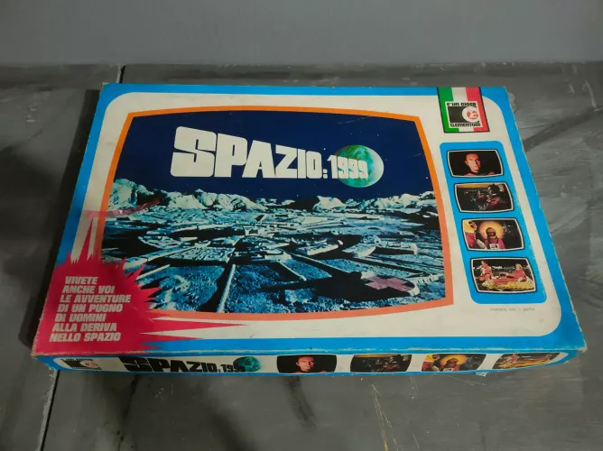 Jogo vintage Spazio 1999 produzido nos anos 70""