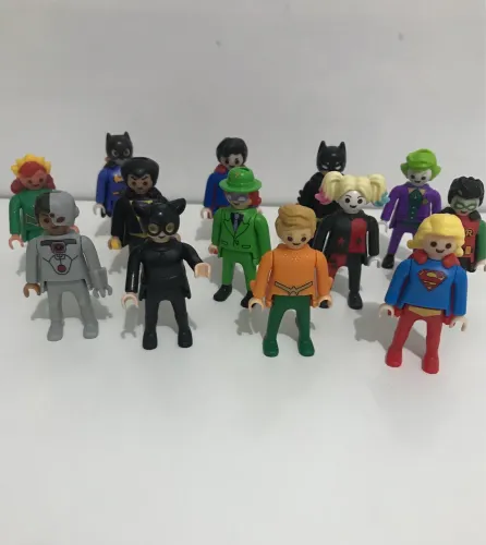 Boneco Playmobil DC/ Kinder ovo