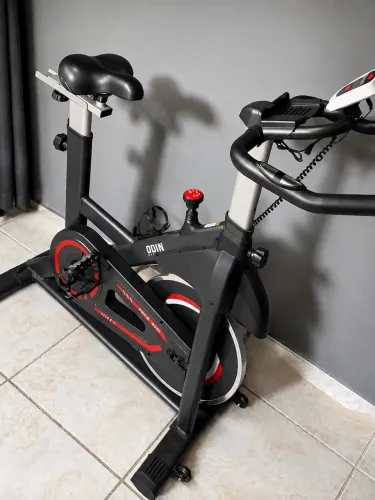 BICICLETA ERGOMÉTRICA ODIN PACE3000