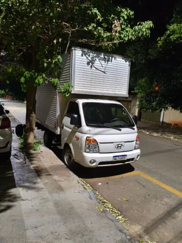 Caminhão HR 2012 