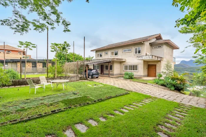 Casa com 4 quartos em Nogueira, Petrópolis