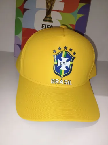 Boné da Selecão com emblema emborrachado