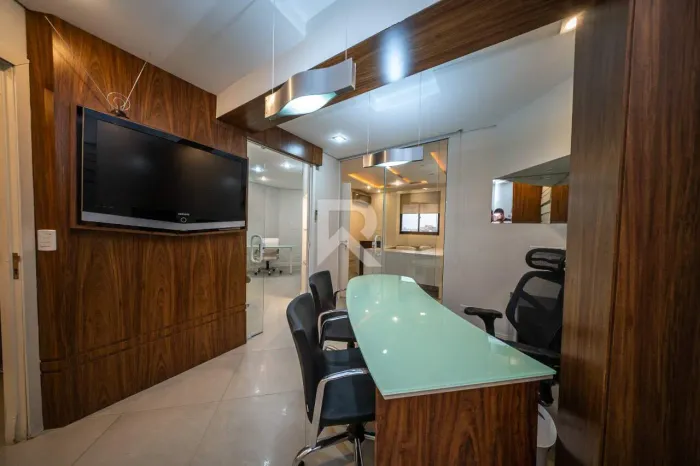 Sala Comercial Mobiliada em Andar Alto com 68m2 para venda - Centro, Curitiba