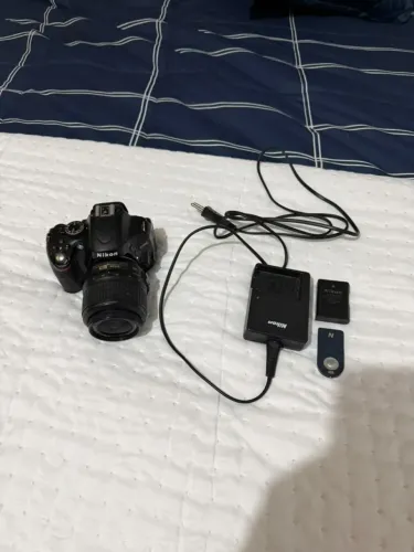 NIKON D5100 + LENTE 18-55mm VR ? OBTURADOR NOVO, LENTE LIMPA