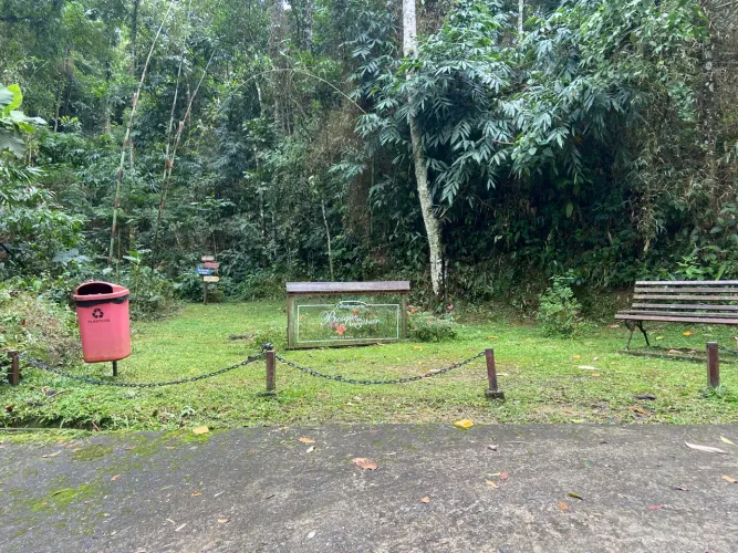 Troco / Vendo - Petrópolis: terreno 2.500 m² em condomínio fechado