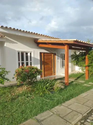 Casa médio padrão em condomínio fechado - 4 suites - Vitória da Conquista - BA