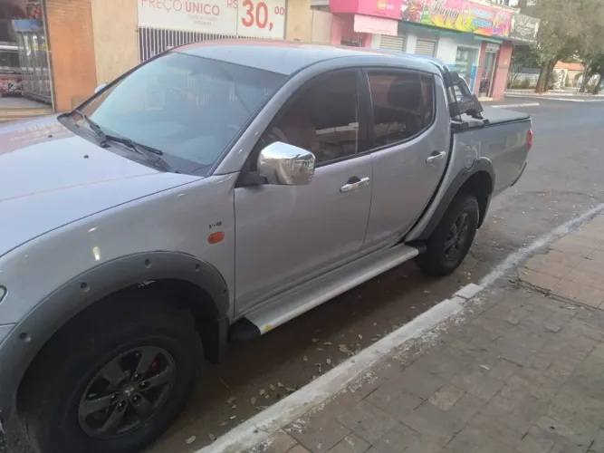Mitsubishi L200 Triton GLS 3.2 CD TB Int.diesel MEC 2013