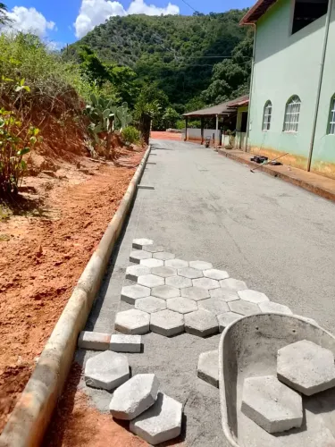 Calçamento com bloquetes e pavers
