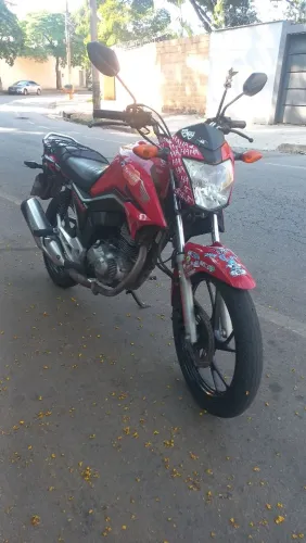 Vendo Titan 2018 no preço bom