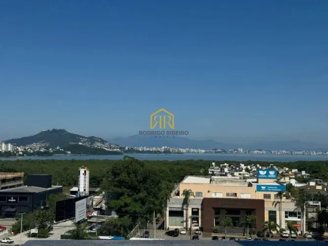 Cobertura com 03 quartos e terraço - Oportunidade