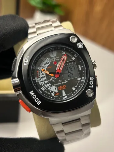Relógios Citizen Meia Lua Linha Premium 
