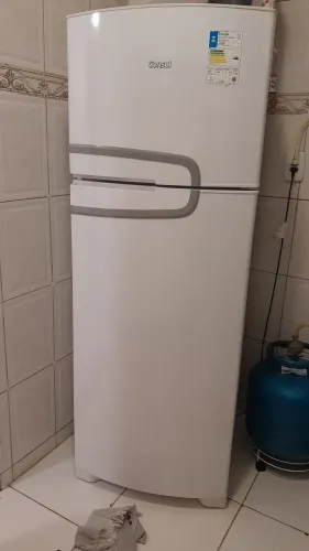 vendo geladeira cônsul seminova da LOJA