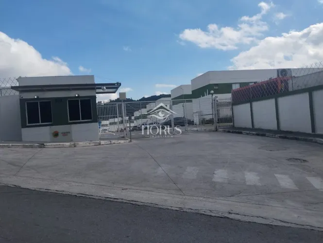Casa em Condomínio à Venda em Jardim São Marcos, Vargem Grande-SP: 2 Quartos, 2 Banheiros,