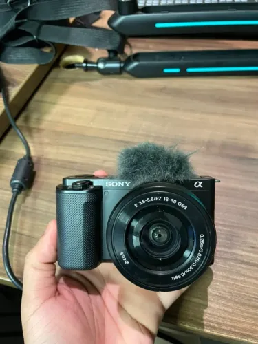 Câmera Fotográfica Sony Zv-e10l + Lente Pz 16-50mm