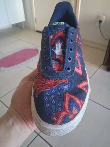 Tênis Adidas