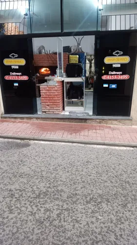 Pizzaiolo e ajudante e atendente de caixa fixo