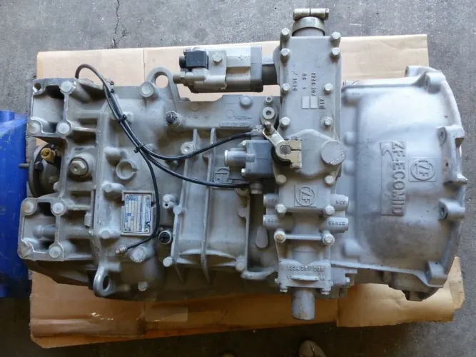 Caixa câmbio ZF Ecomid 9s 1110td  VW 24280 / Iveco Tector