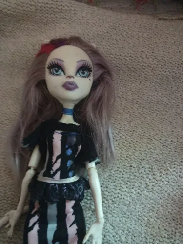 Booneca m monster high catrine Demétrio scaris