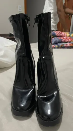 Vendo bota myfavorit usada apenas um vez
