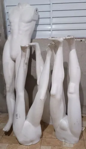 Manequins para loja. 3 masculinos 1 feminino