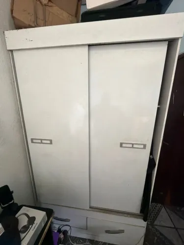 Guarda roupa duas portas