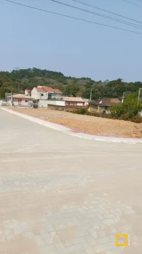 Terreno com 360 metros quadrados com escritura pública em Potecas , São José / SC