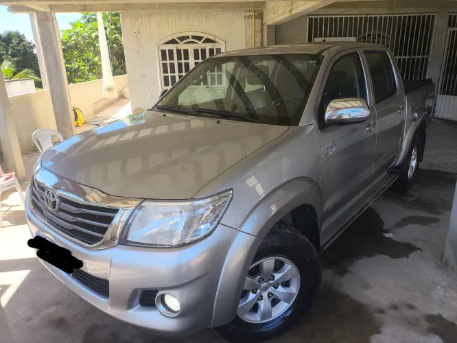 Toyota Hilux CD 4X4 2.7 16V Flex Mec. 2015