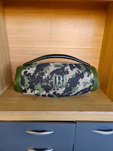 JBL Boombox 3 (Edição Camuflada) + Case de Transporte - Estado de Nova