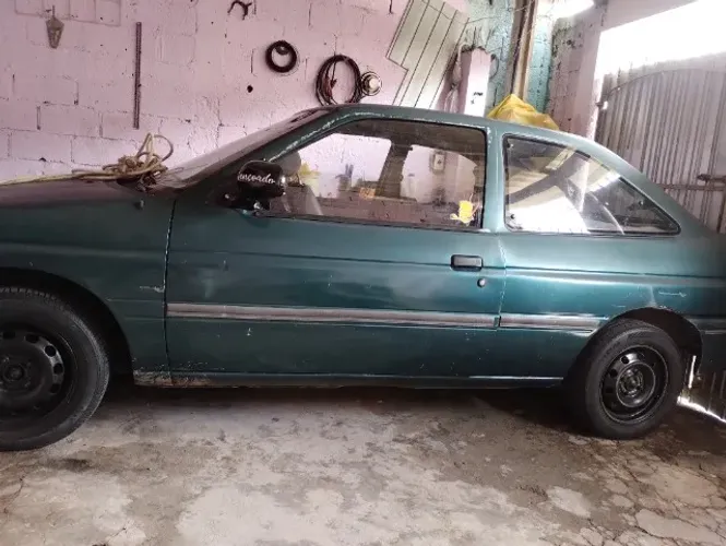 Escort sapão CHT pra retirada de peças tem quase tudo ainda chama *