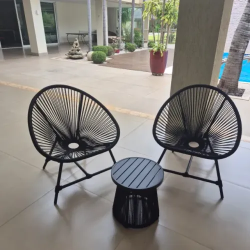 CONJUNTO ACAPULCO - 2 POLTRONAS + MESA DE APOIO 