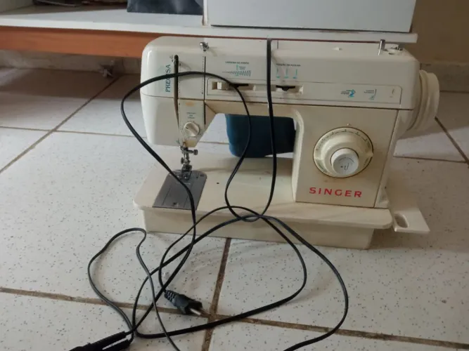 Máquina de costura