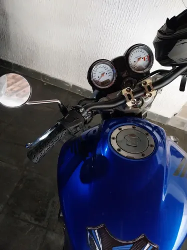 Vendo uma CB 600 hornet 2005 Carburada