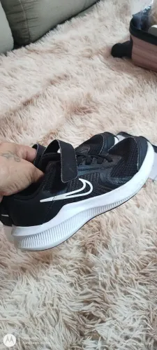 Tênis Nike original número 32 infantil
