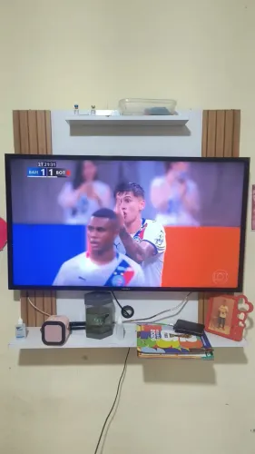 Vendo uma tv Samsung 40 polegadas smart por 600 reais 