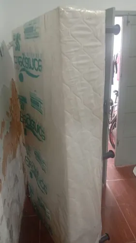 Base de solteiro para cama Box