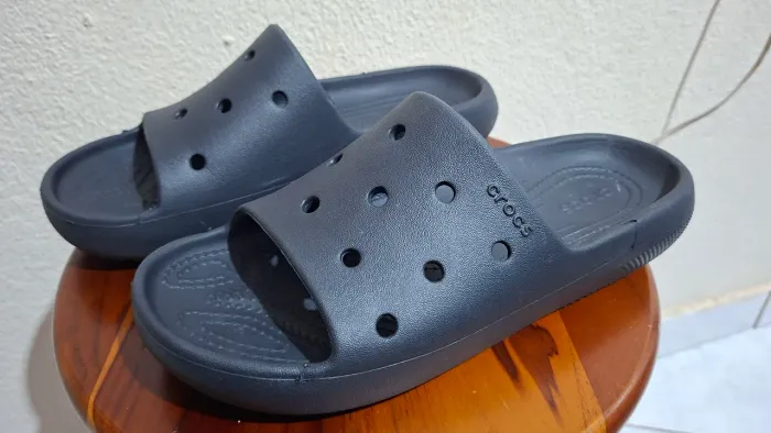 Chinelo Crocs 37