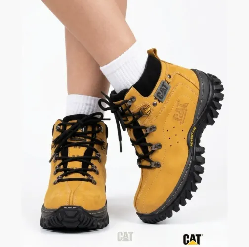 Bota Feminina Caterpillar Adventure Amarelo Cano Médio Reforçada Tam. 34 e 35 Couro Nobuck