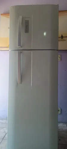 Geladeira ELECTROLUX FROST FREE moderna duplex grande 179 cm altura, Entrego recebo local.