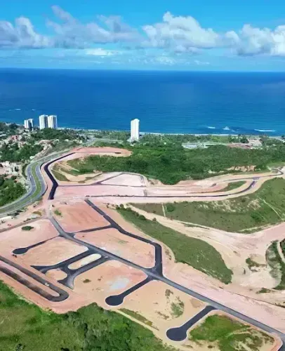 Condomínio Tramonto completo de área de lazer e vista mar - lote com 590m² - Repasse