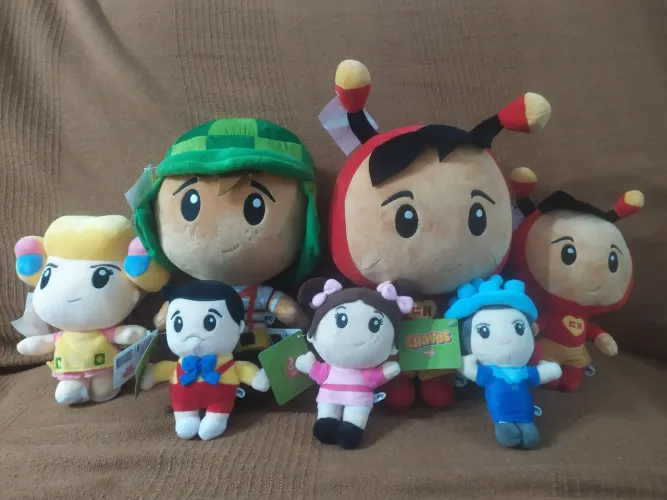 Lote de 7 pelúcias oficiais da turma do chaves
