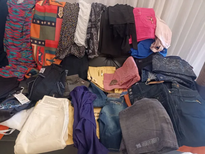 Roupas feminina e masculina vários tamanhos e modelos