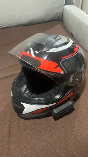 Capacete Norisk com intercomunicador