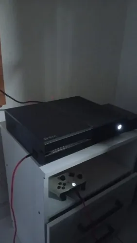 Xbox One, Modelo Fat + 1 controle
