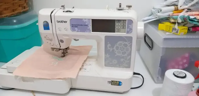 Máquina de Bordados Brother PE-450